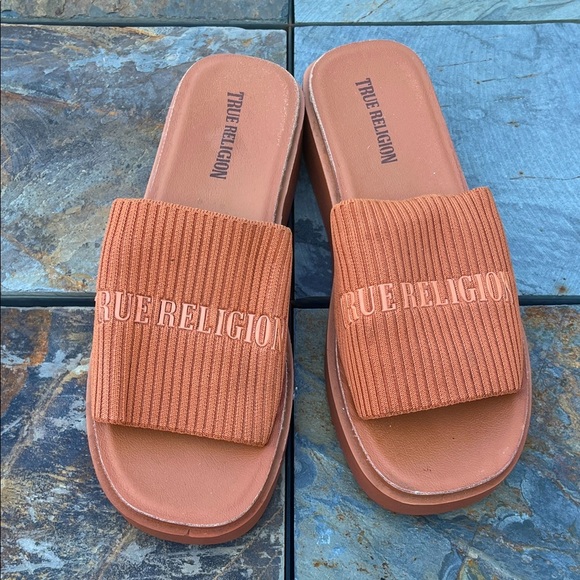 True Religion Orange Slide Sandals 9 - Picture 1 of 2